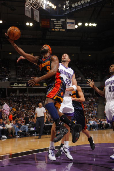 并由戴维斯 并由戴维斯