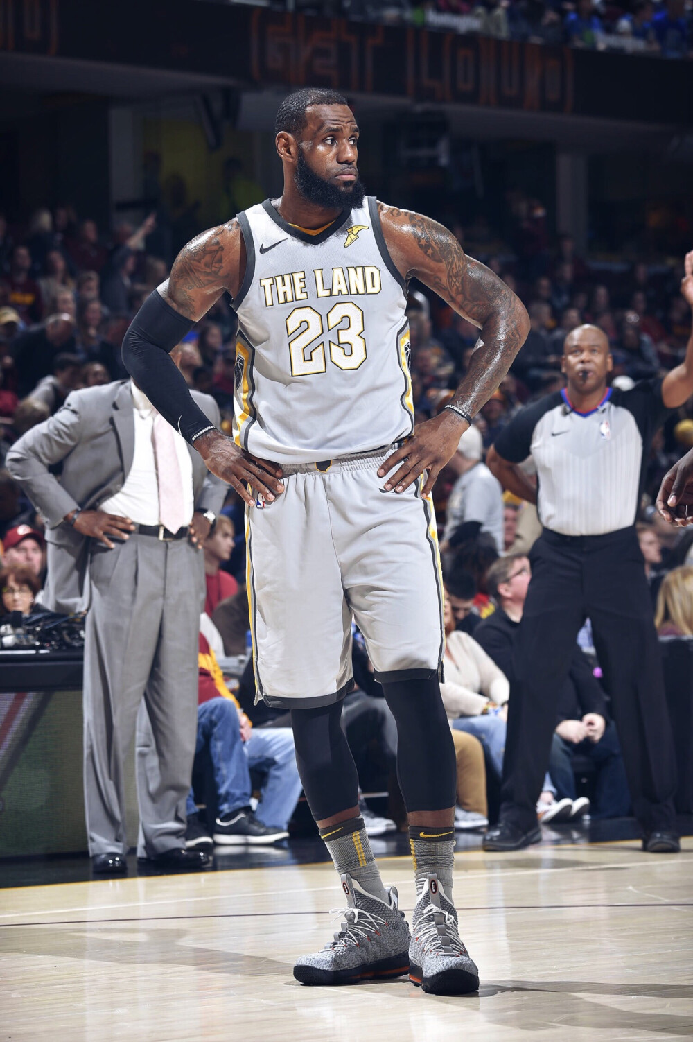 模板接近 模板接近